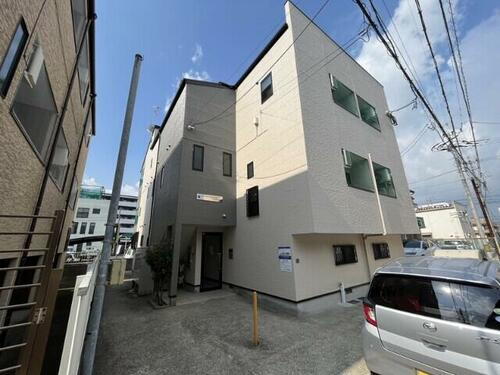 福岡県福岡市西区周船寺２丁目 築16年10ヶ月 2階建