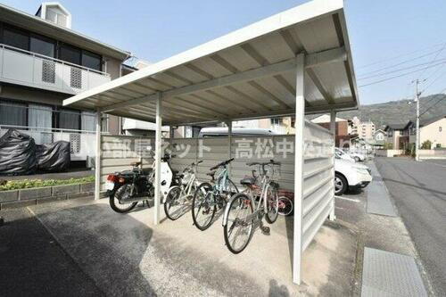 香川県高松市鶴市町 賃貸アパート