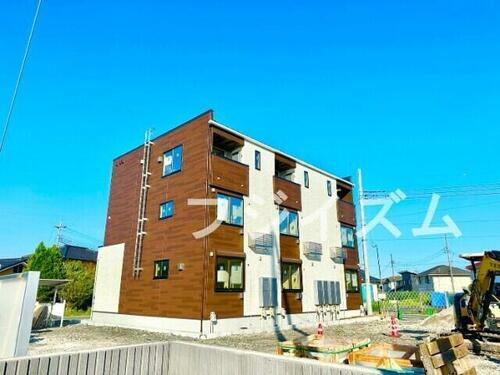 群馬県前橋市駒形町 3階建 