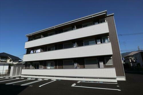 山梨県甲府市富士見１丁目 3階建 築2年10ヶ月