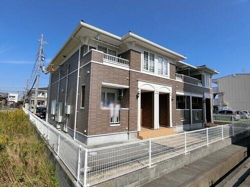三重県津市上浜町５丁目 賃貸アパート