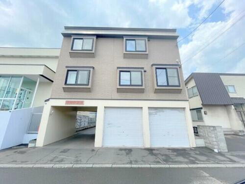 北海道札幌市手稲区富丘二条３丁目 築21年11ヶ月 3階建