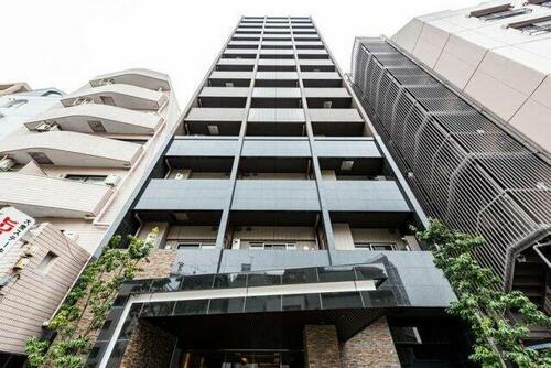 東京都新宿区余丁町 賃貸マンション