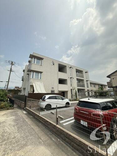 大阪府大東市三箇１丁目 築6年2ヶ月 3階建