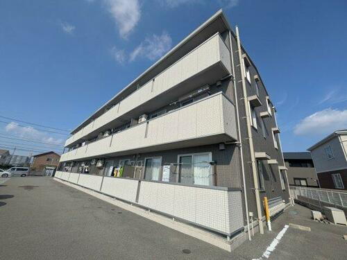 徳島県板野郡藍住町勝瑞字正喜地 3階建 築8年9ヶ月