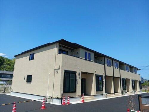 岡山県倉敷市玉島阿賀崎５丁目  2階建