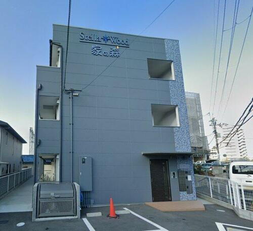 大阪府羽曳野市古市７丁目 3階建