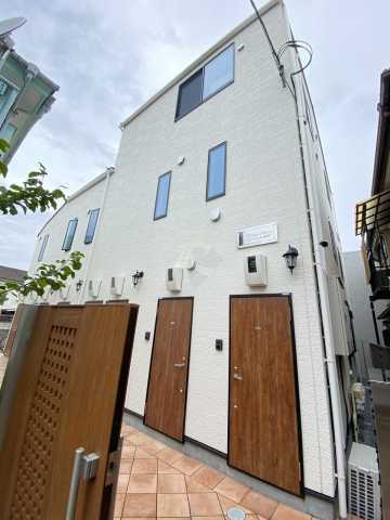 テラスハウス大和町 3階建