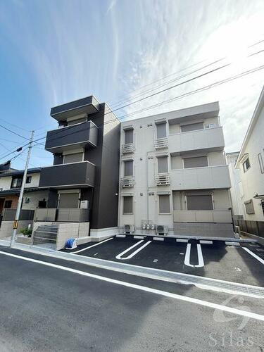 兵庫県尼崎市南塚口町７丁目 築2年3ヶ月 3階建