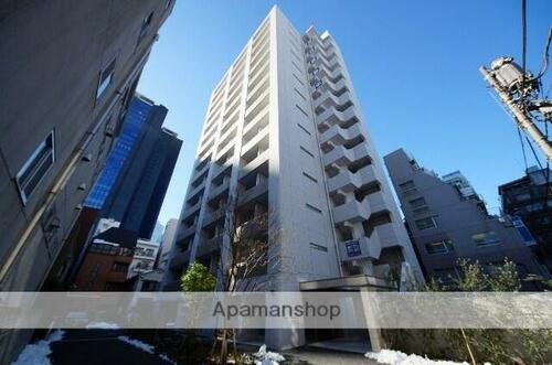 東京都新宿区西新宿７丁目 14階建