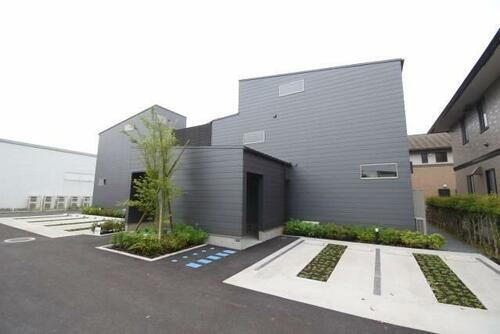 栃木県宇都宮市雀の宮４丁目 テラスハウス