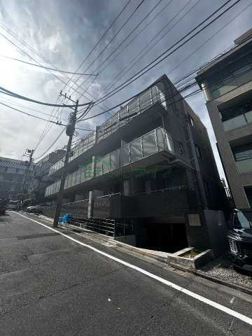 東京都渋谷区恵比寿西２丁目 地上4階地下1階建 築10年3ヶ月