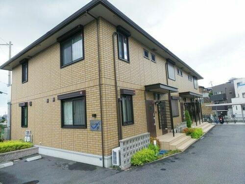 大阪府豊中市春日町２丁目 2階建