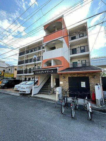 兵庫県西宮市今津水波町 4階建