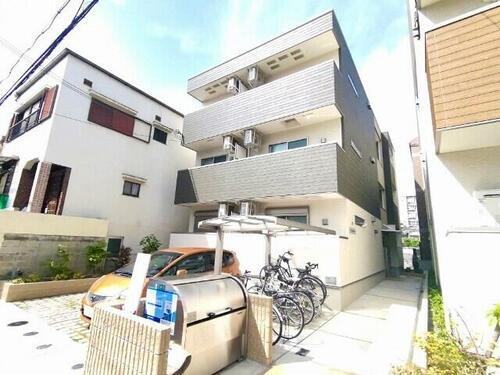 大阪府堺市堺区大浜北町３丁 築3年12ヶ月 3階建