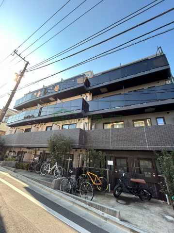 ハーモニーレジデンス中野坂上 4階建