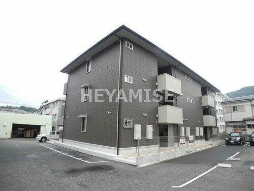 長崎県長崎市新戸町２丁目 3階建
