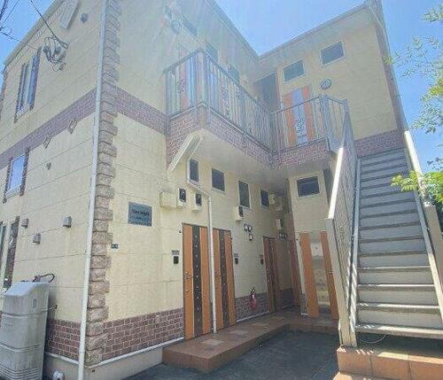 神奈川県横浜市金沢区町屋町 賃貸アパート