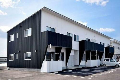 徳島県板野郡藍住町徳命字小塚北 賃貸アパート