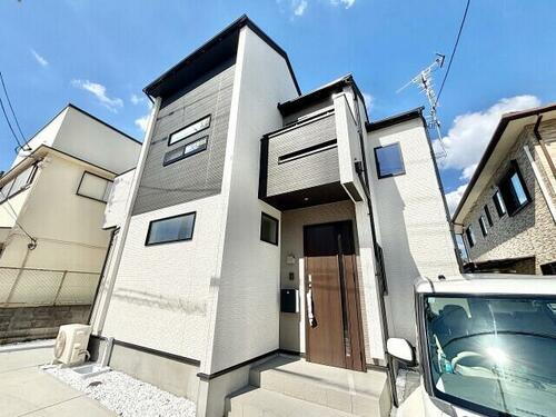 大阪府堺市西区浜寺昭和町４丁  2階建