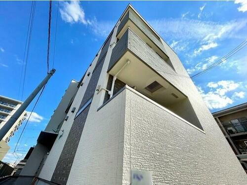 大阪府堺市西区浜寺公園町１丁 築6年12ヶ月 3階建