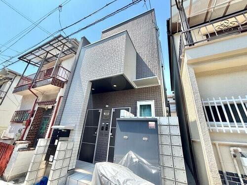 大阪府堺市西区浜寺石津町東３丁 築4年1ヶ月 2階建