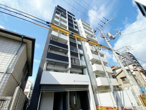 アドバンス大阪フラット 10階建