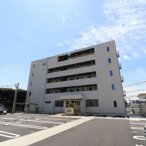 岡山県岡山市北区新屋敷町２丁目 築5年8ヶ月 5階建