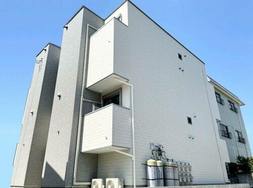 熊本県熊本市中央区薬園町 2階建