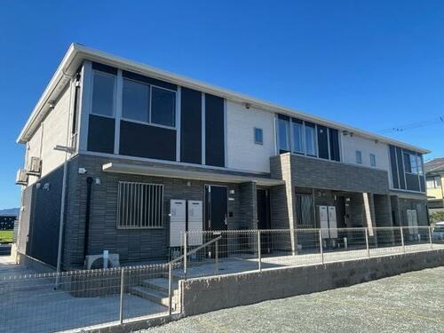 三重県松阪市川井町 2階建 