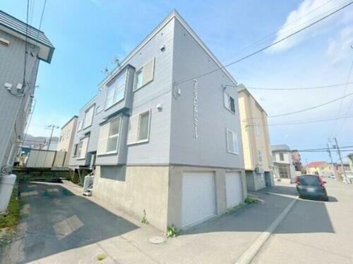 北海道札幌市手稲区富丘二条３丁目 築32年9ヶ月 3階建