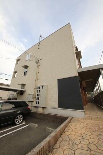 兵庫県尼崎市神崎町 築13年11ヶ月 3階建