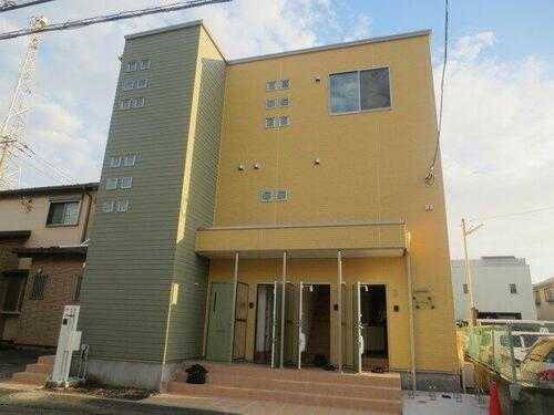 ピュアメゾン　Ｋ 3階建