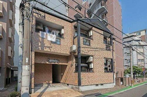 福岡県福岡市博多区比恵町 2階建