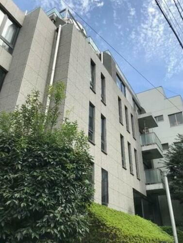 東京都新宿区内藤町 賃貸マンション