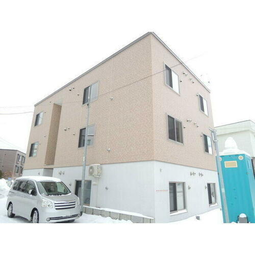 北海道札幌市豊平区美園九条４丁目 築8年11ヶ月 3階建