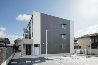 大阪府豊中市利倉１丁目 3階建 築8年8ヶ月