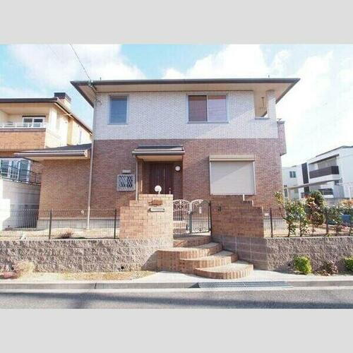 大阪府茨木市彩都あさぎ６丁目 2階建 築18年8ヶ月