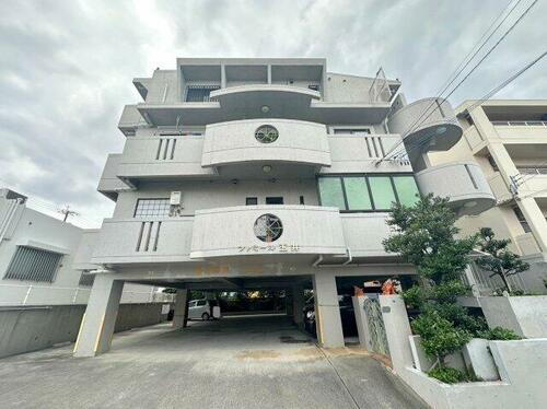 沖縄県那覇市天久２丁目 賃貸アパート