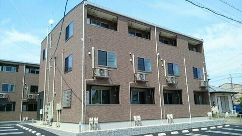 ラ・カーサ　フォルトゥーナ高浜 3階建