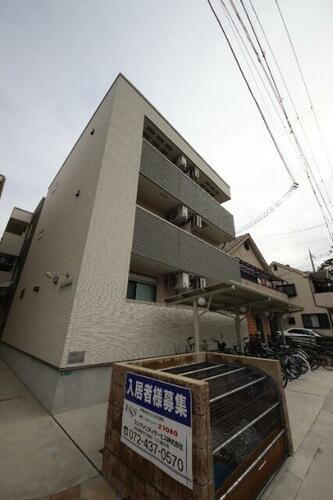 兵庫県西宮市小曽根町１丁目 3階建 築6年2ヶ月