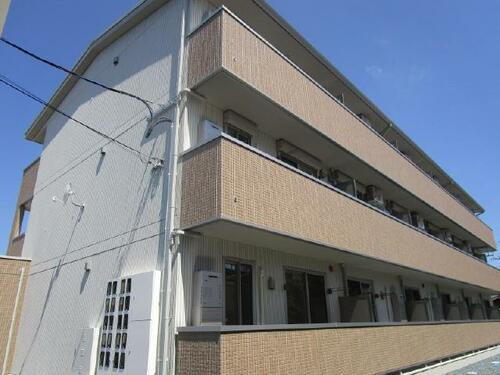 山形県山形市上町２丁目 築7年7ヶ月 3階建