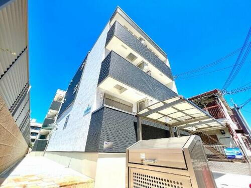 大阪府堺市堺区大浜北町３丁 築2年7ヶ月 3階建