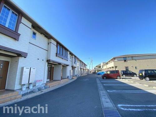 徳島県徳島市北島田町１丁目 賃貸アパート