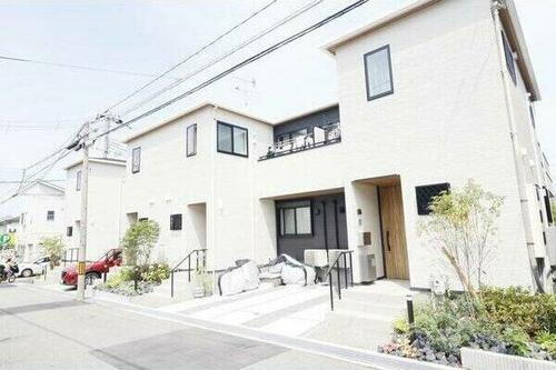 兵庫県宝塚市中州１丁目 2階建