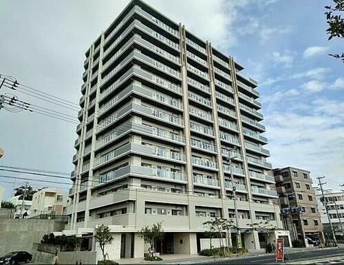 沖縄県豊見城市宜保３丁目 築11年7ヶ月 13階建