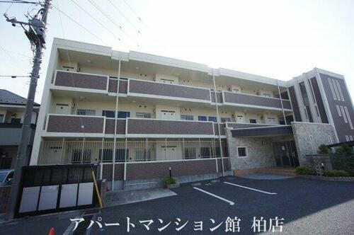 ゾーネンブルーメ・ノイン 3階建