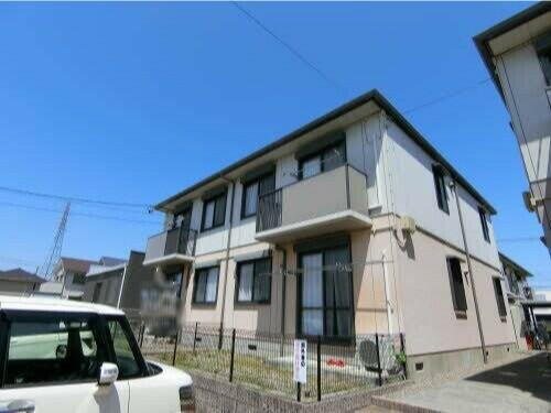 三重県鈴鹿市野町西３丁目 2階建 築23年10ヶ月