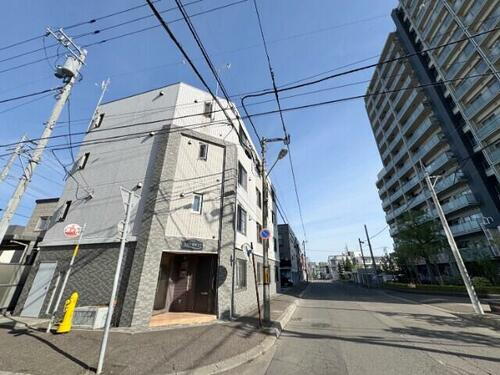 北海道札幌市豊平区平岸三条７丁目 築14年4ヶ月 4階建