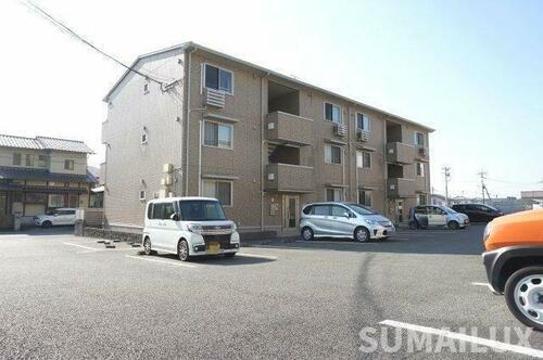 熊本県合志市幾久富 3階建